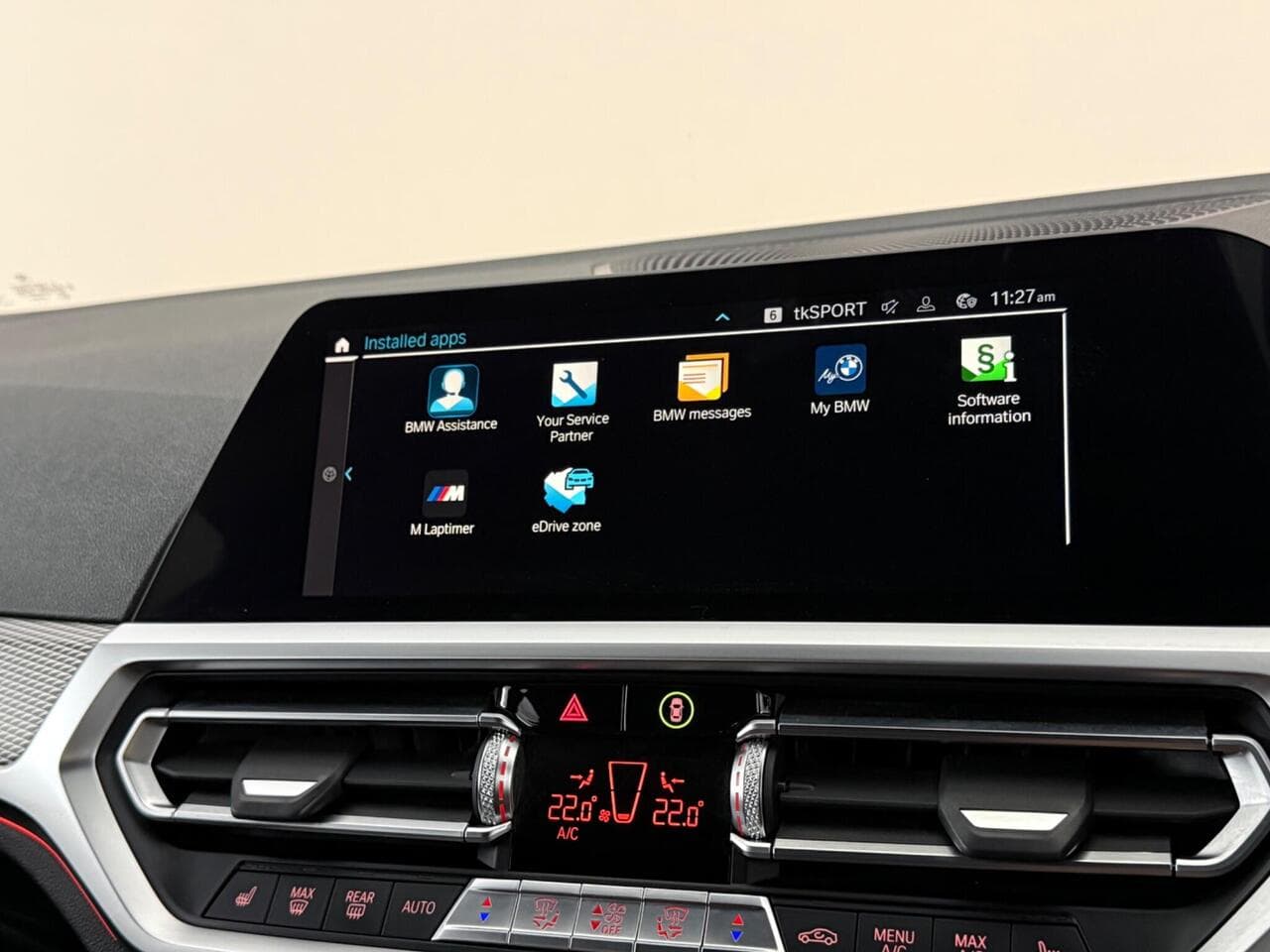 BMW 3 Series thumbnail Infotainment System