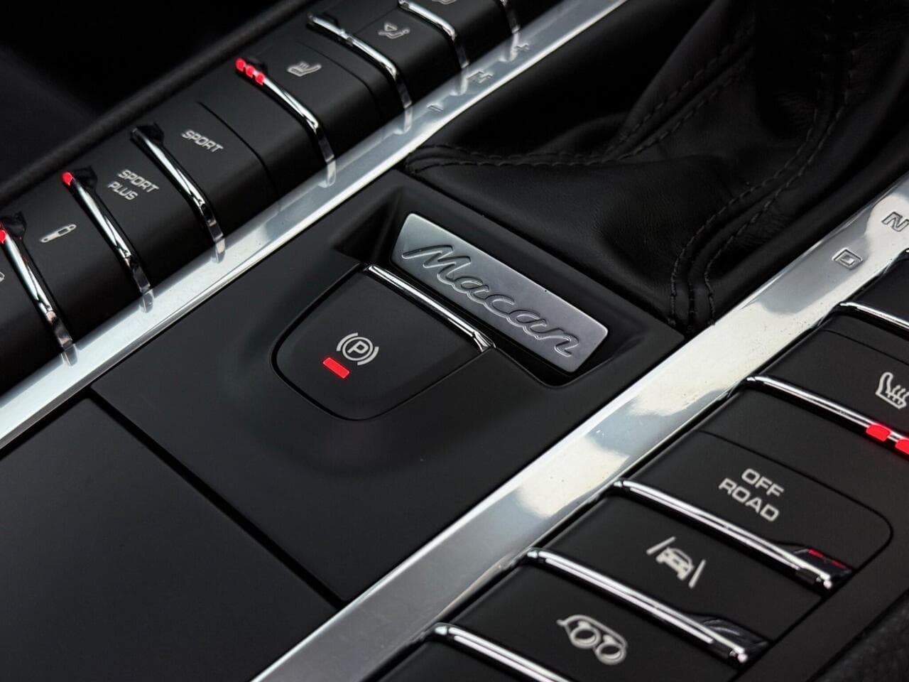 Porsche Macan thumbnail Misc Controls