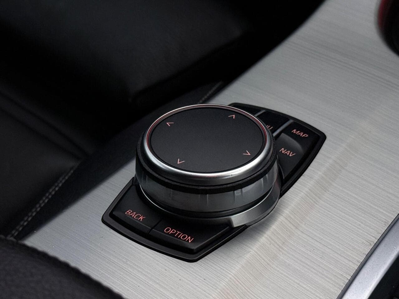 BMW X4 thumbnail Misc Controls