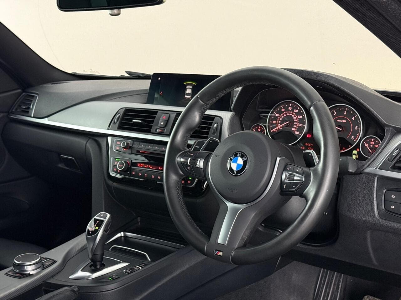 BMW 4 Series thumbnail Steering Wheel