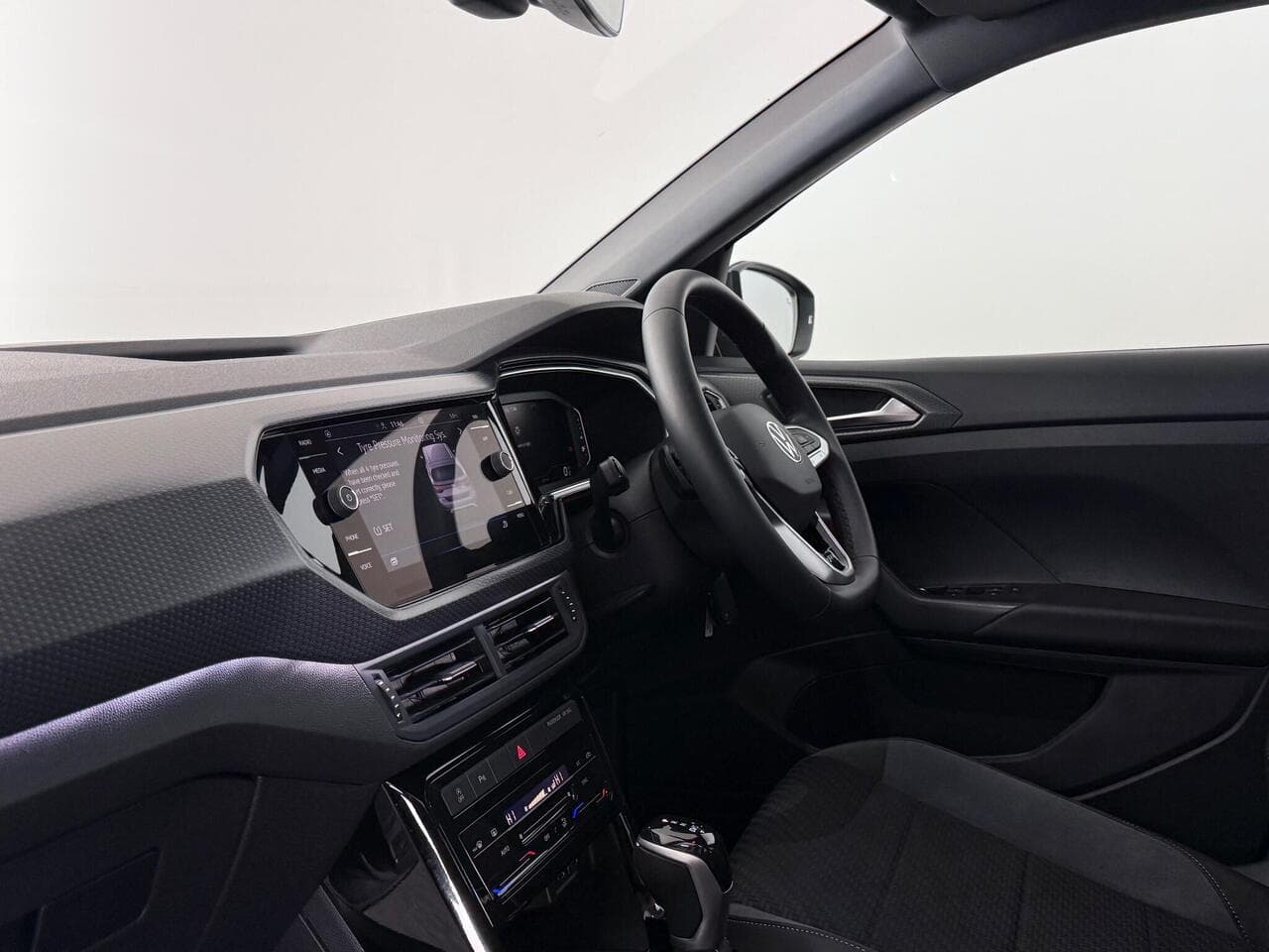 Volkswagen T-Cross thumbnail Interior Front