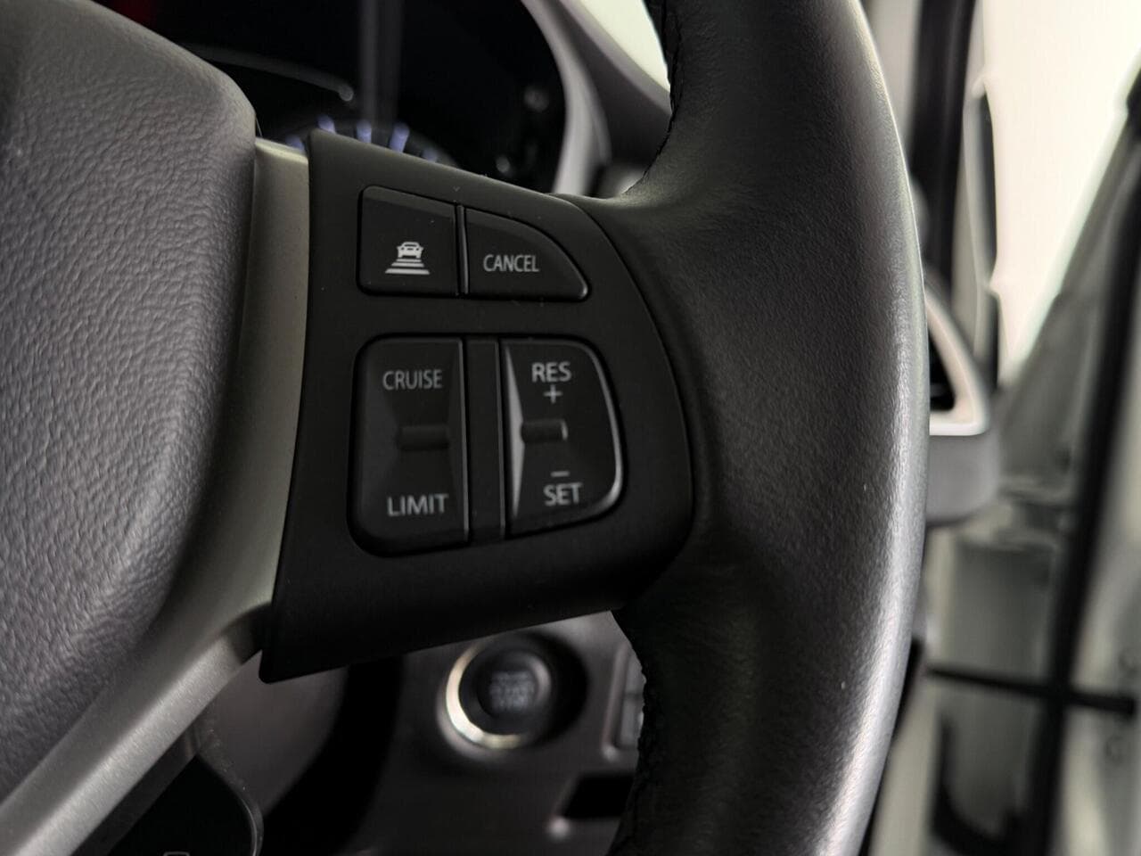 Suzuki S-Cross thumbnail Misc Controls