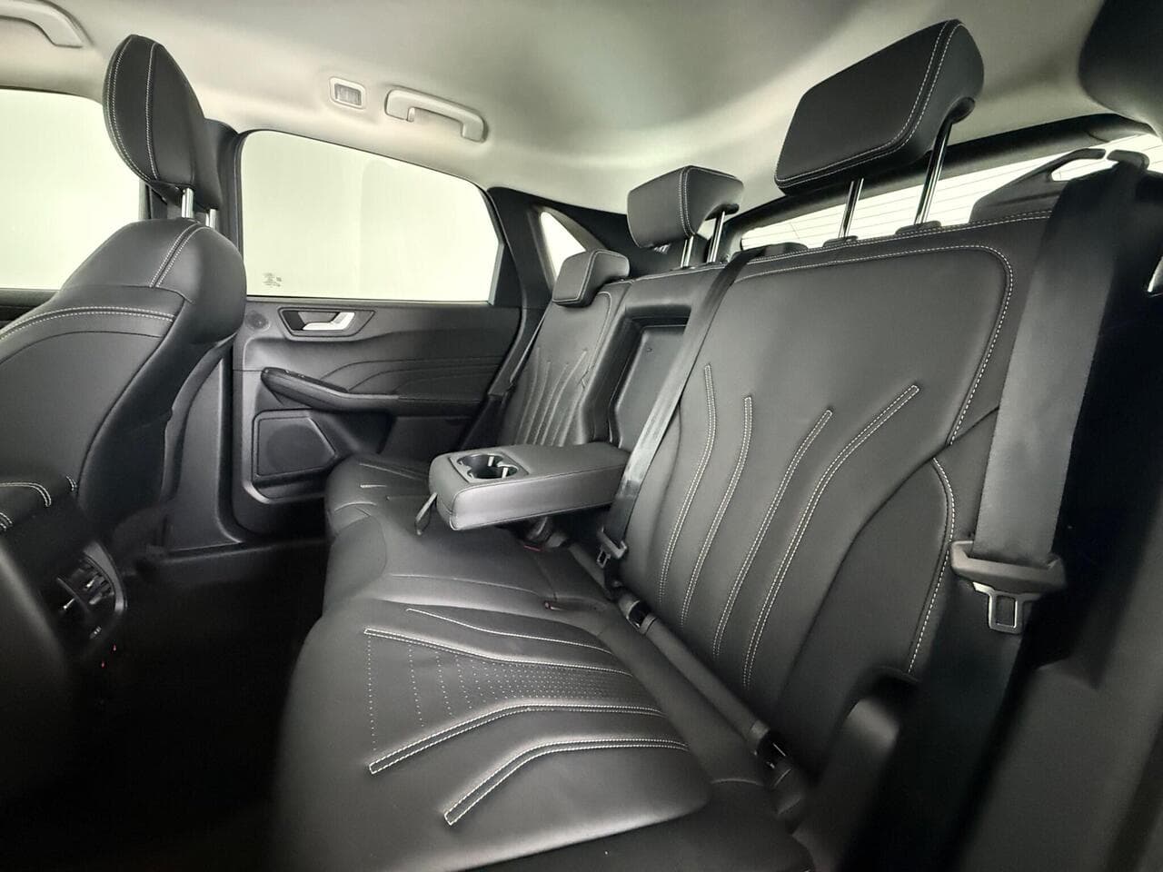 Ford Kuga thumbnail Seats Rear