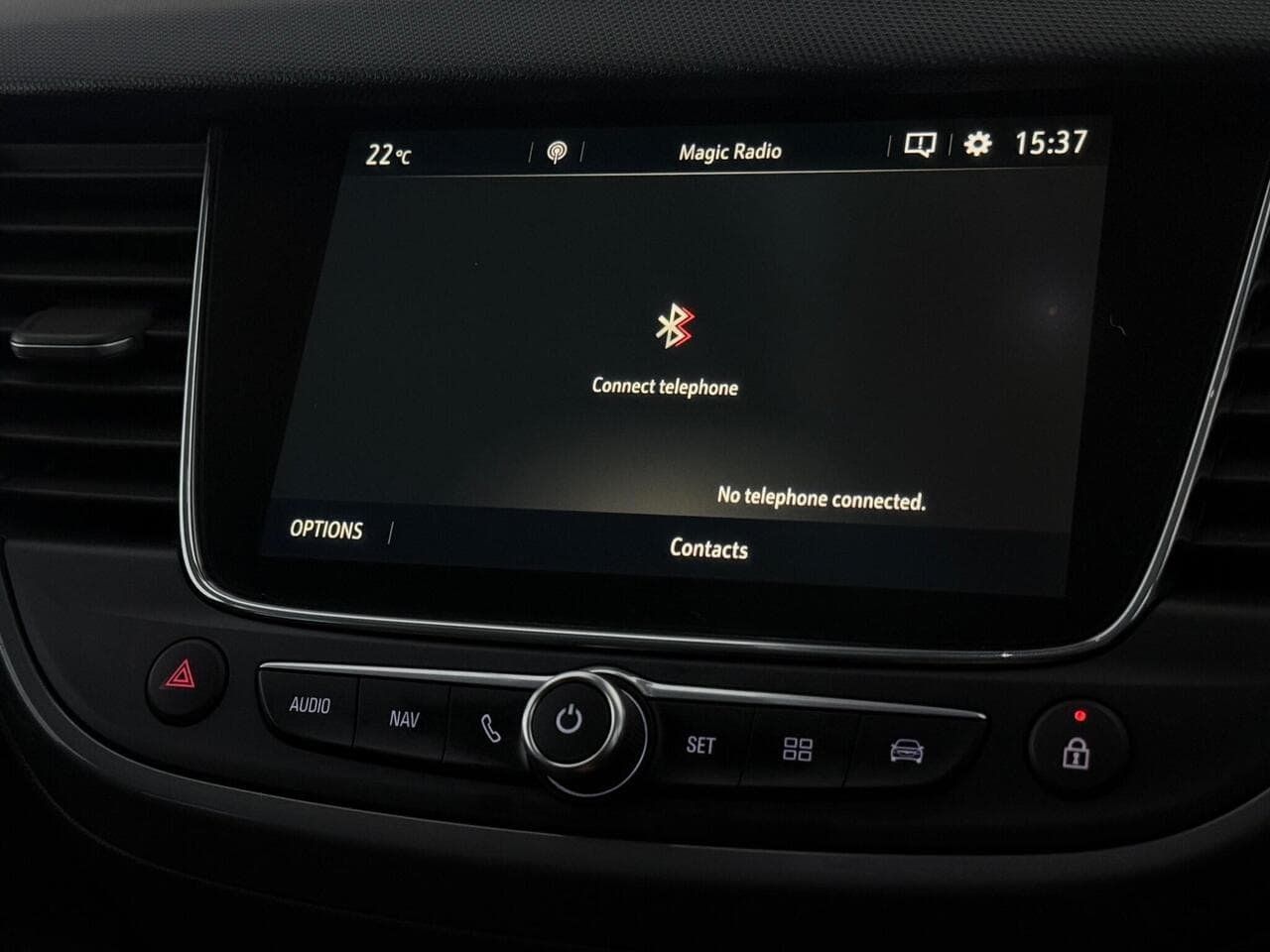 Vauxhall Crossland thumbnail Infotainment System