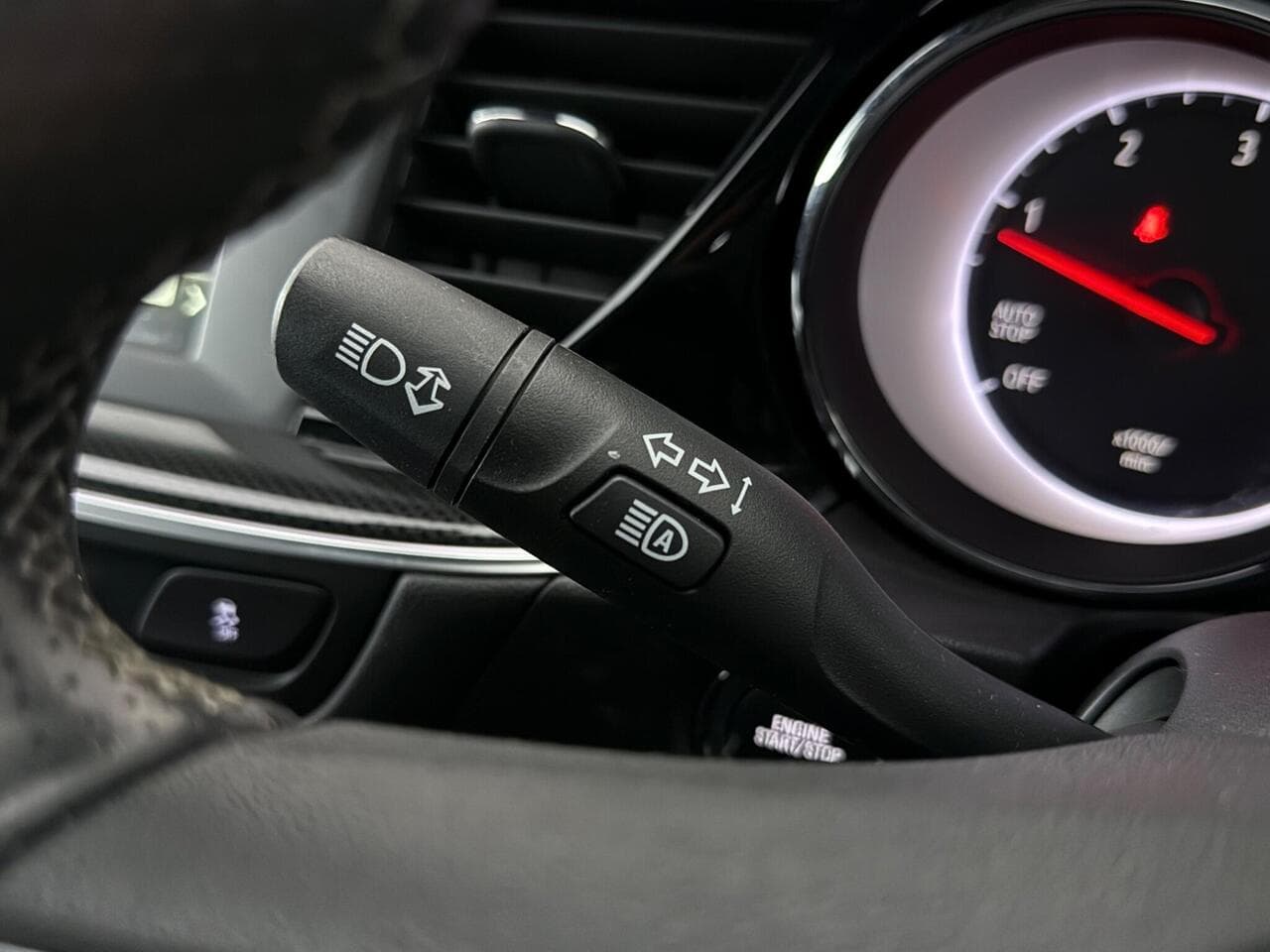 Vauxhall Insignia thumbnail Misc Controls