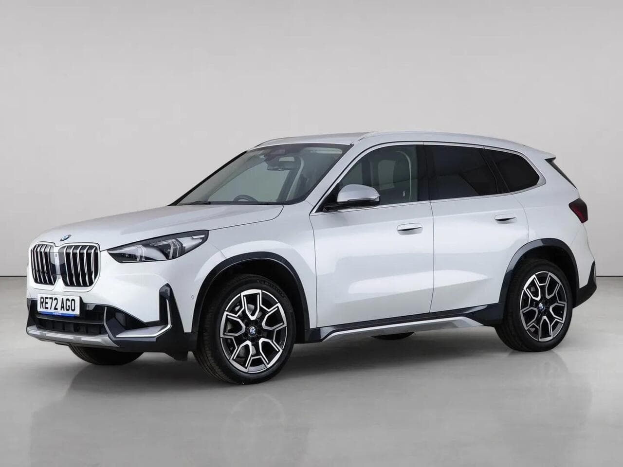 BMW X1 thumbnail Front Left