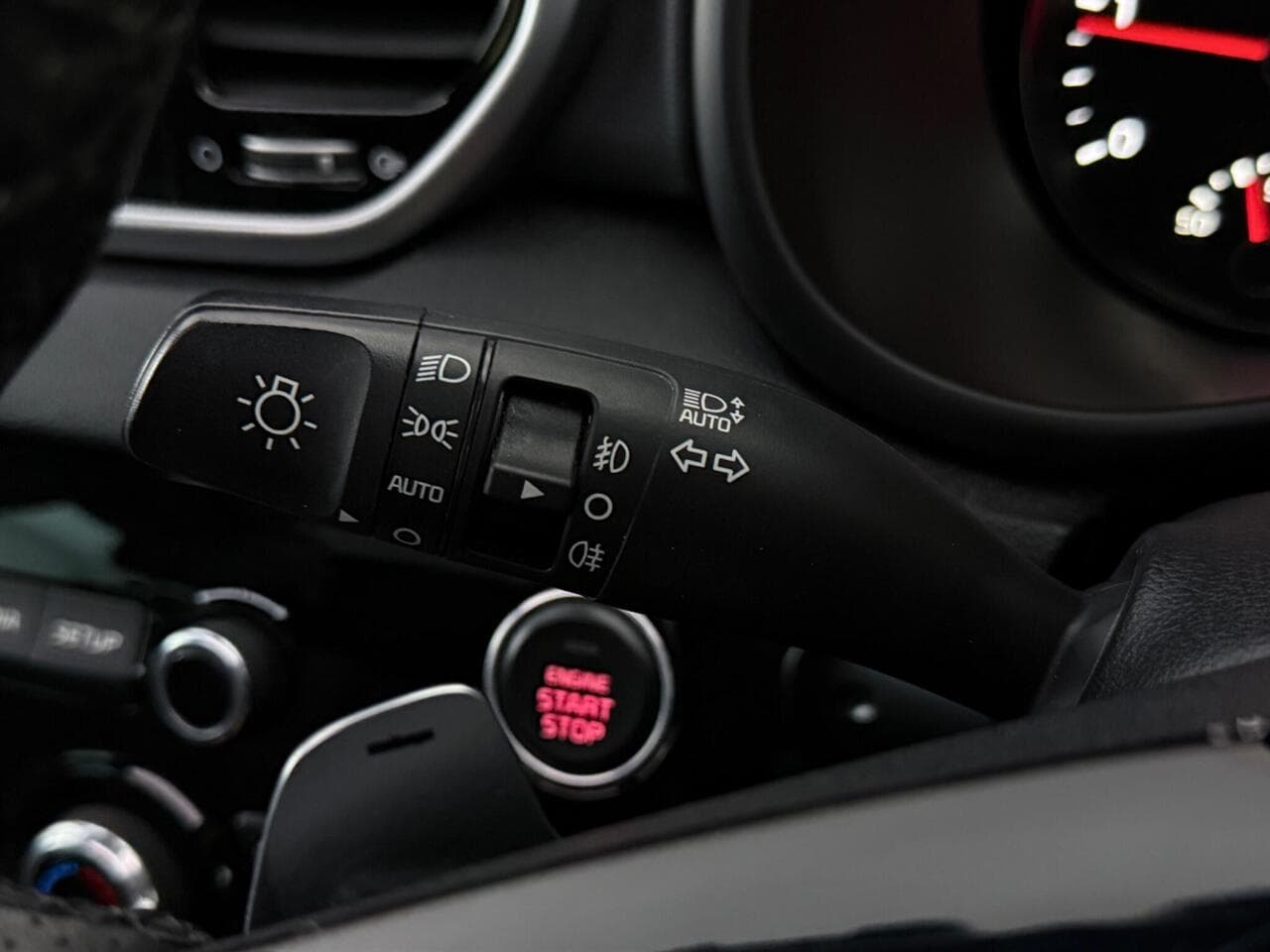 Kia Sportage thumbnail Misc Controls