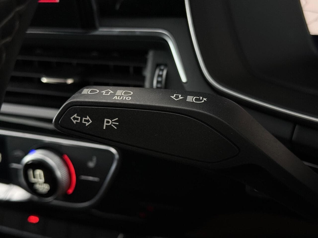 Audi A4 Avant thumbnail Misc Controls