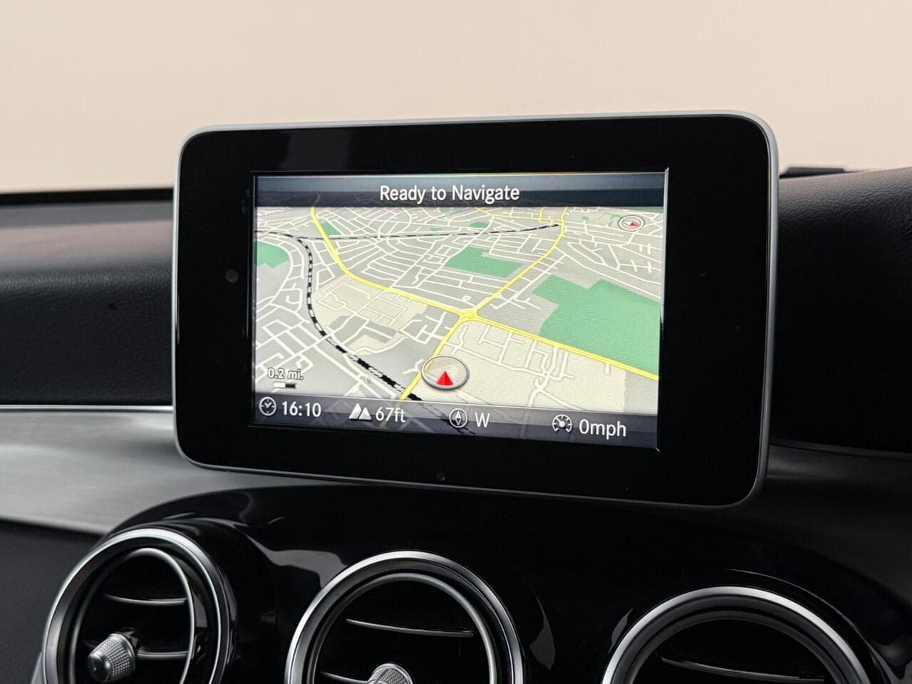 Mercedes-Benz GLC thumbnail Infotainment System