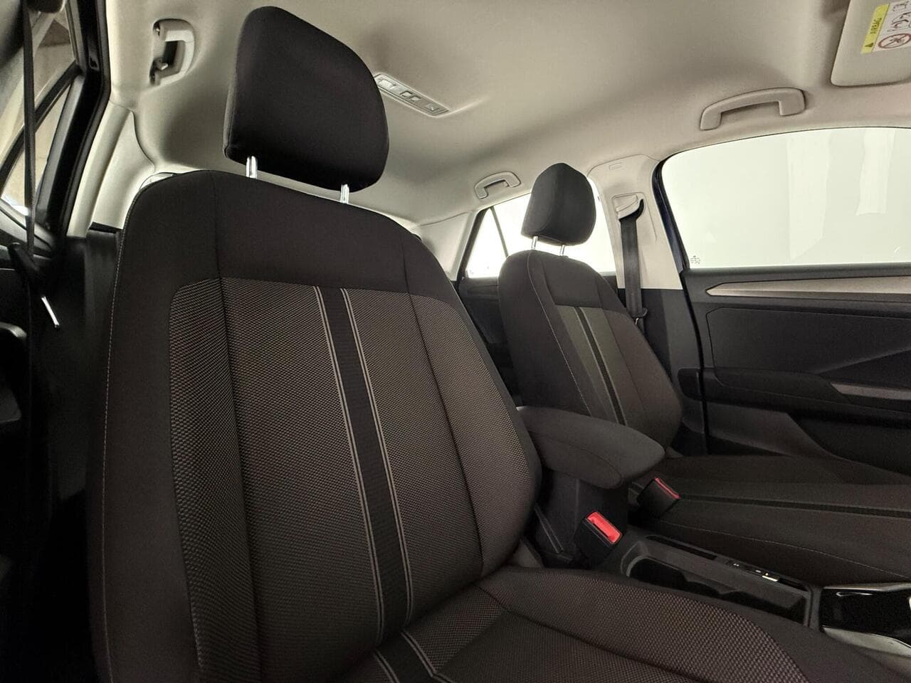 Volkswagen T-Roc thumbnail Seat Driver