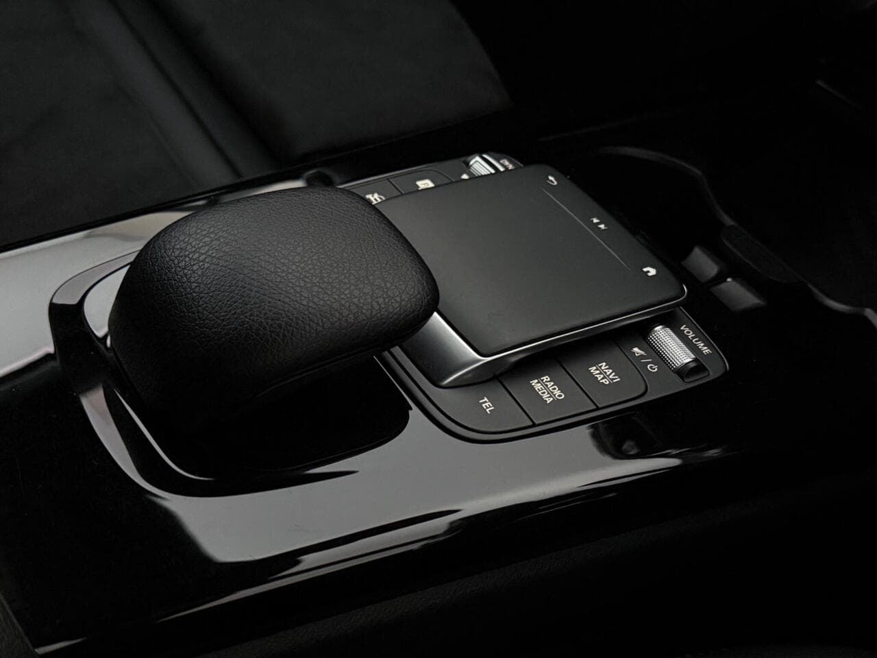 Mercedes-Benz A Class thumbnail Misc Controls