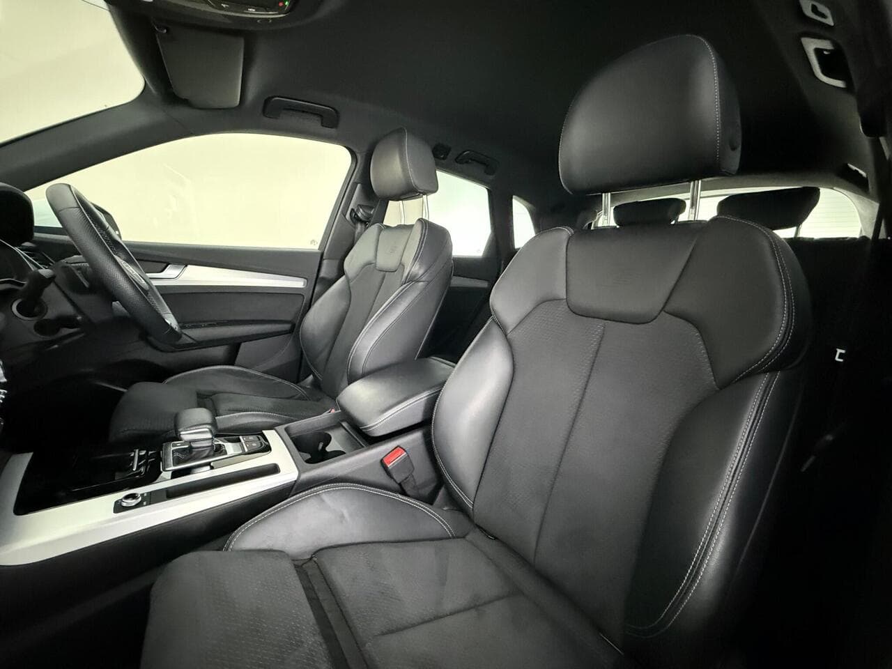 Audi Q5 thumbnail Seat Front Passenger
