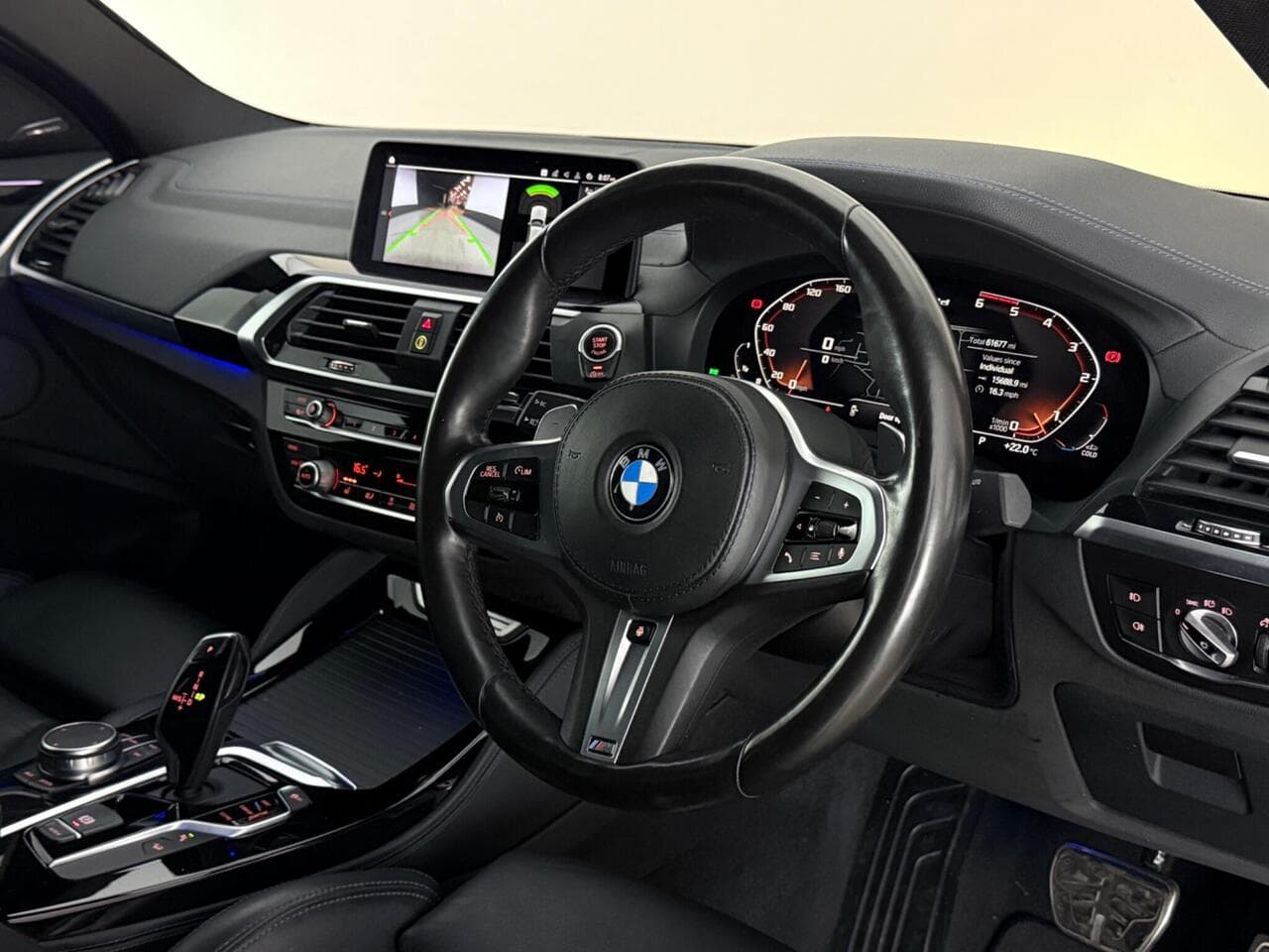 BMW X4 thumbnail Steering Wheel