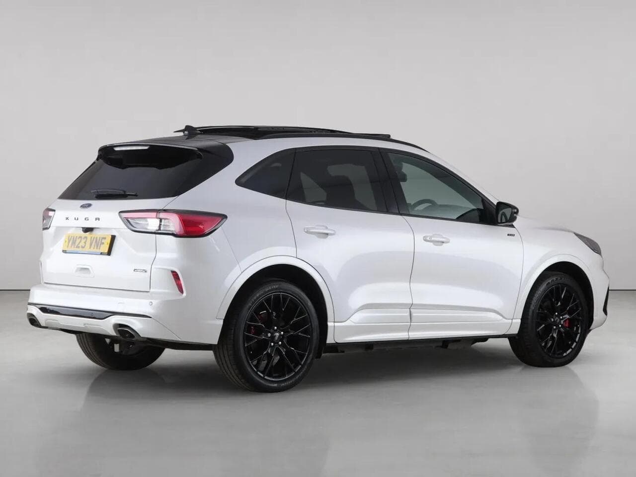 Ford Kuga thumbnail Rear Right
