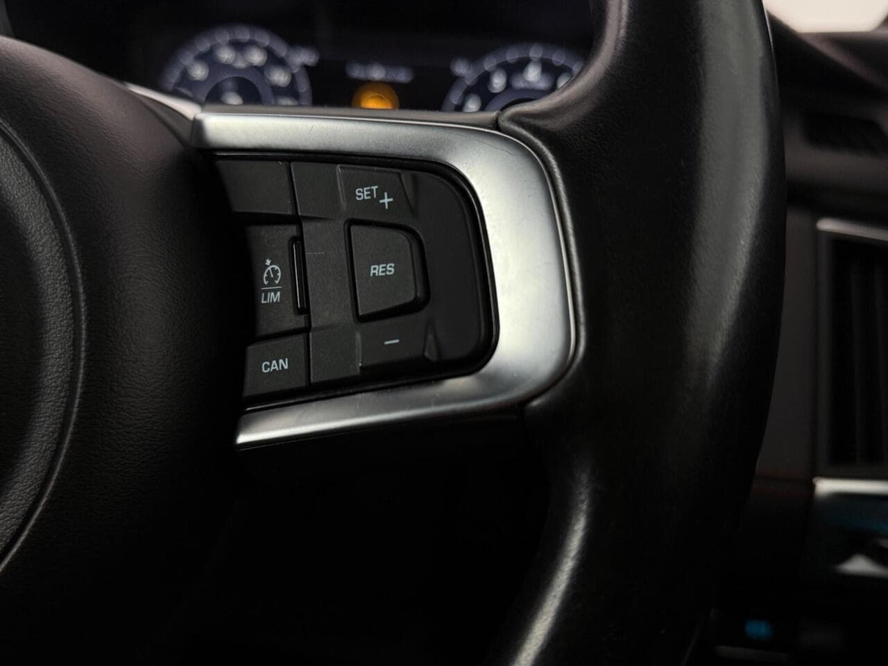 Jaguar E-PACE thumbnail Misc Controls