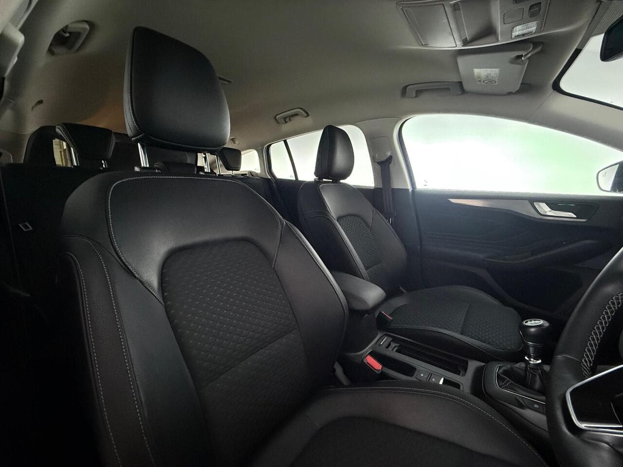 Ford Focus thumbnail Seat Driver