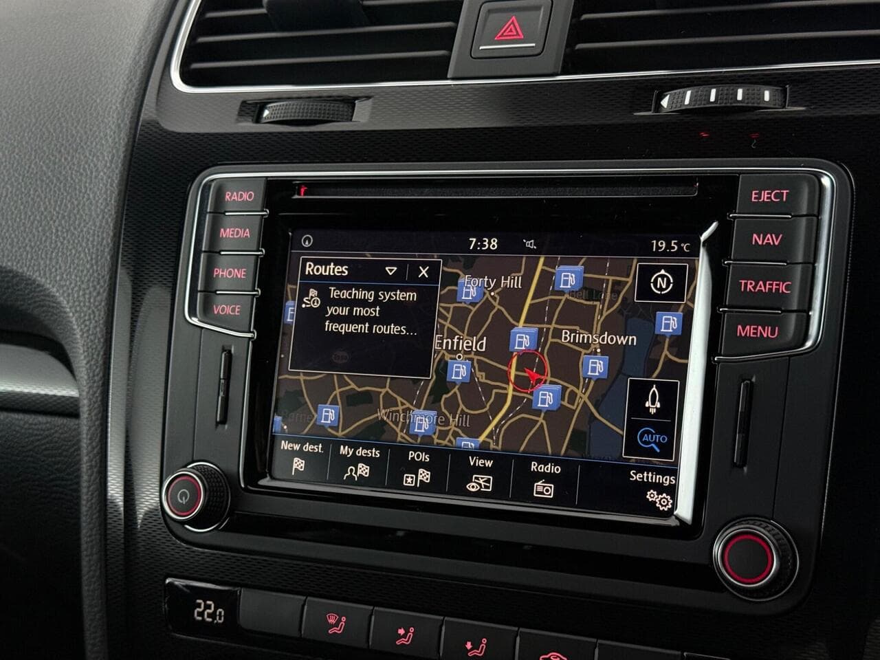 Volkswagen Scirocco thumbnail Infotainment System