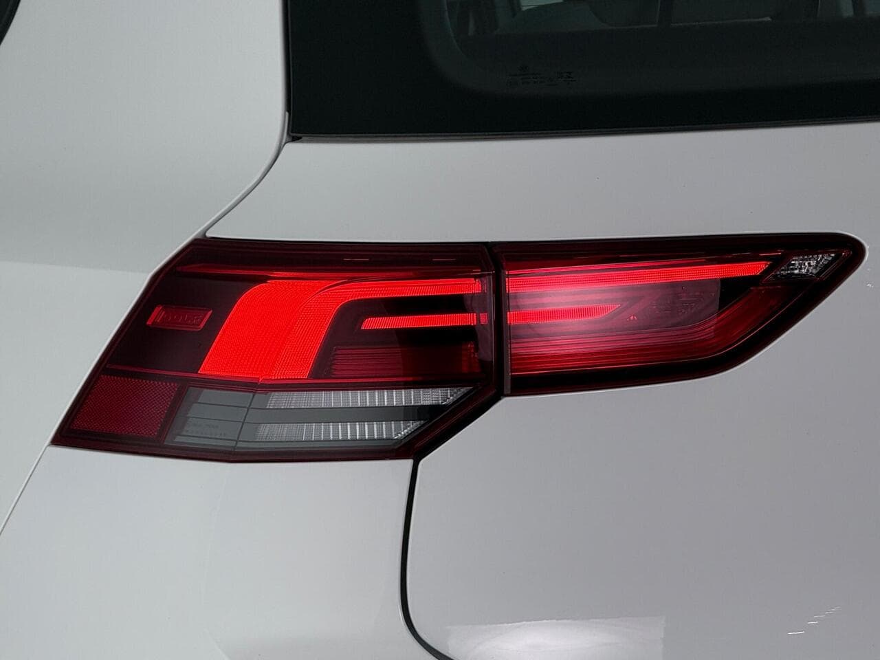 Volkswagen Golf thumbnail Lights Rear