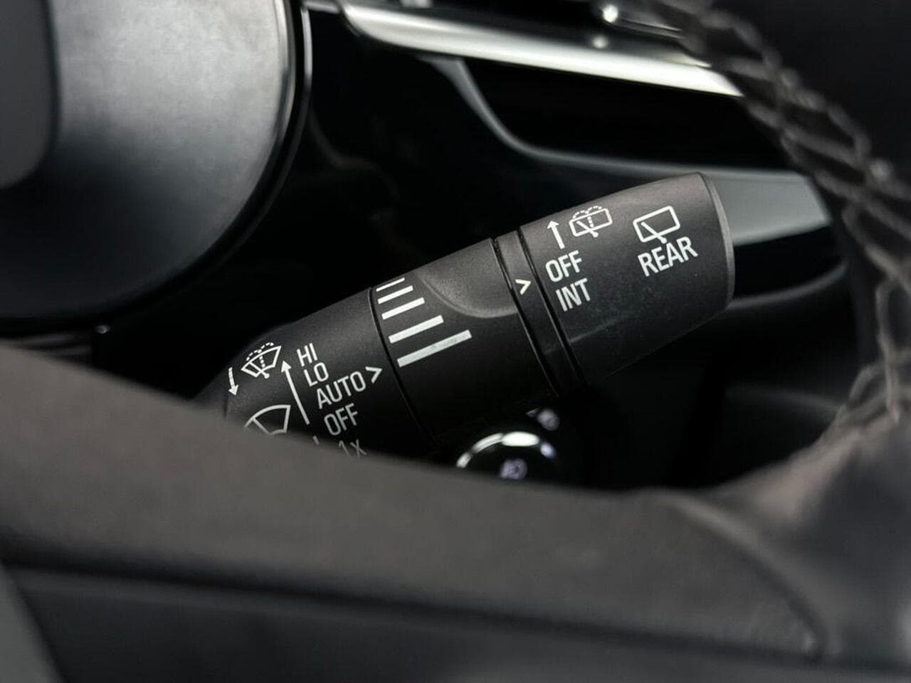 Vauxhall Corsa thumbnail Misc Controls