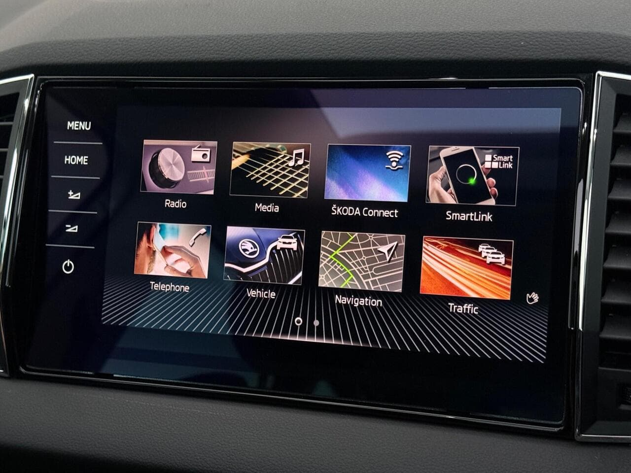 Skoda Karoq thumbnail Infotainment System