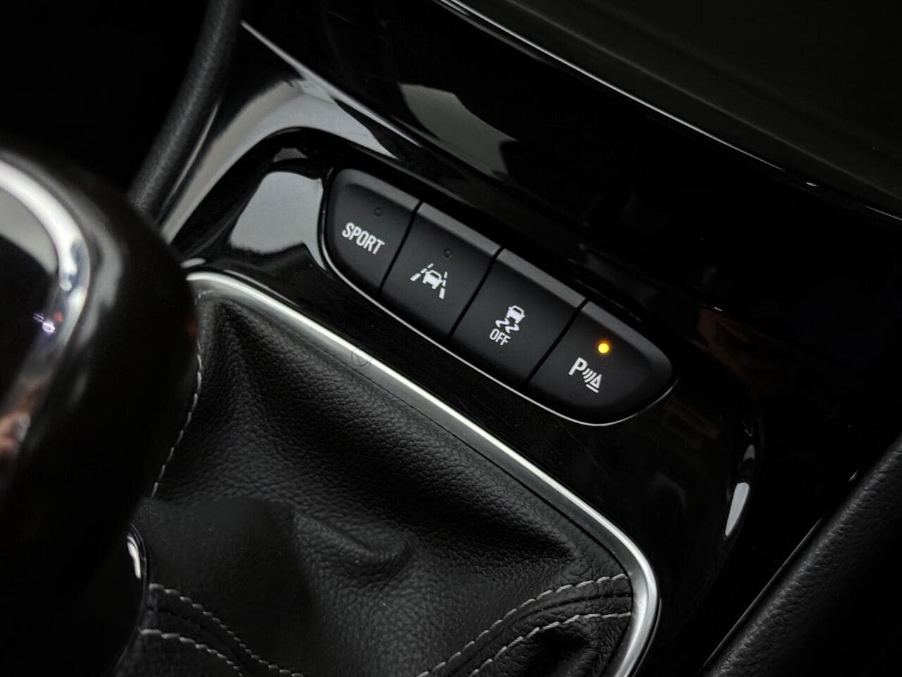 Vauxhall Astra thumbnail Misc Controls