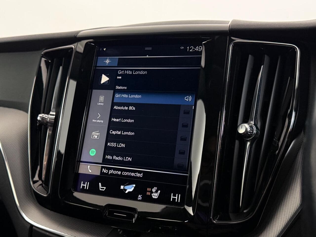Volvo XC60 thumbnail Infotainment System