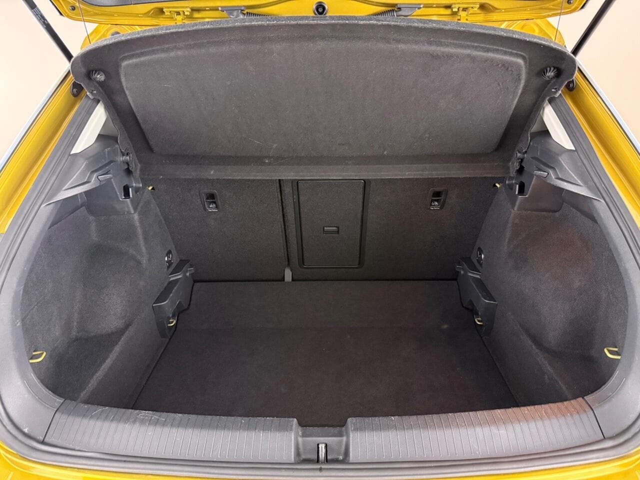 Volkswagen T-Roc thumbnail Boot