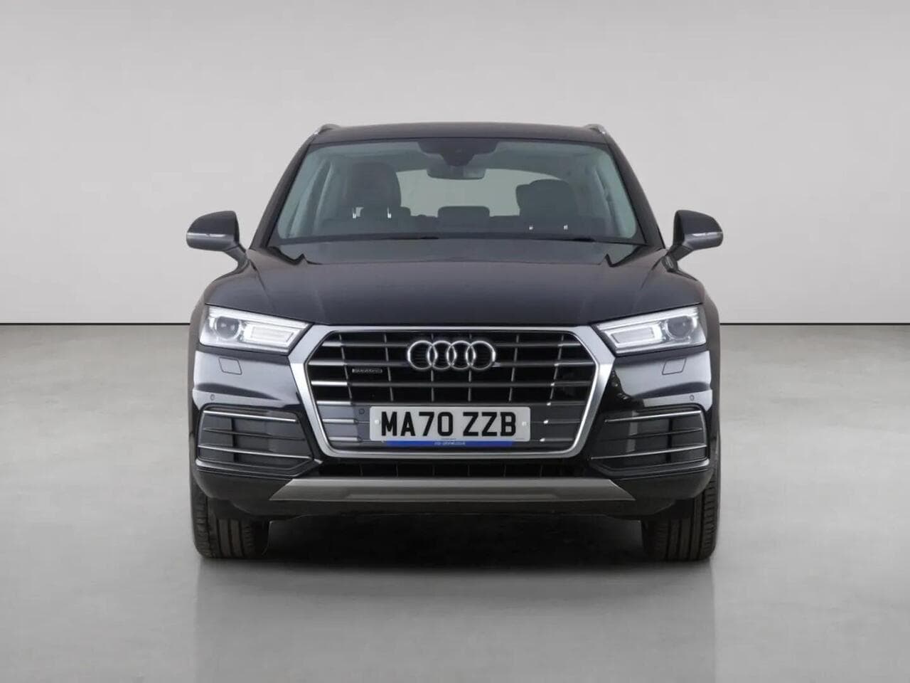 Audi Q5 thumbnail Front