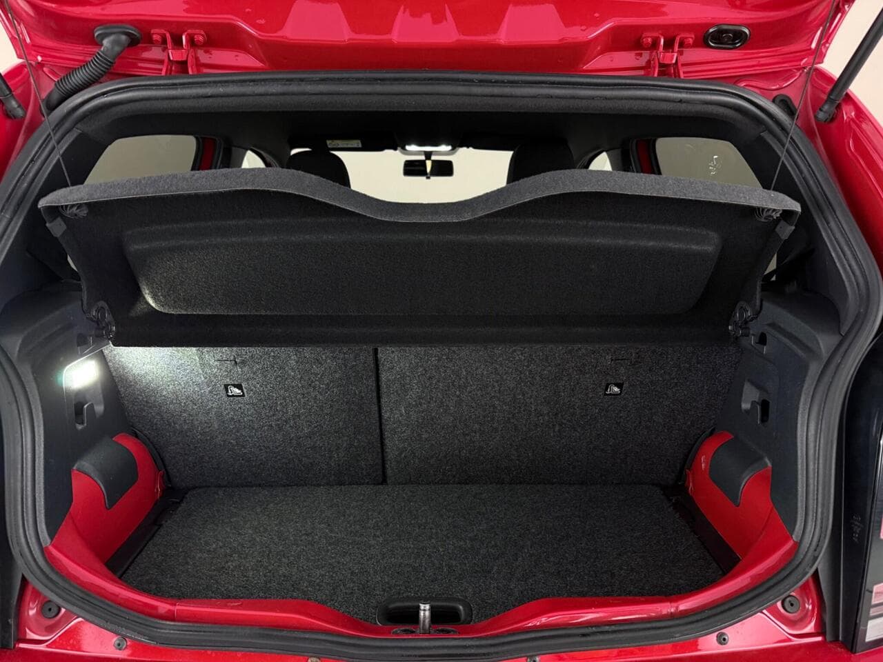 Volkswagen up! thumbnail Boot