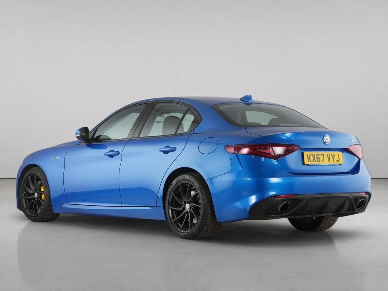Alfa Romeo Giulia thumbnail Rear Left