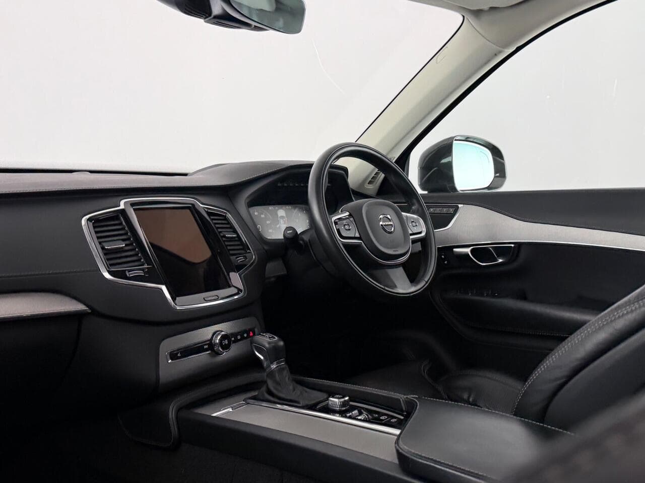 Volvo XC90 thumbnail Interior Front