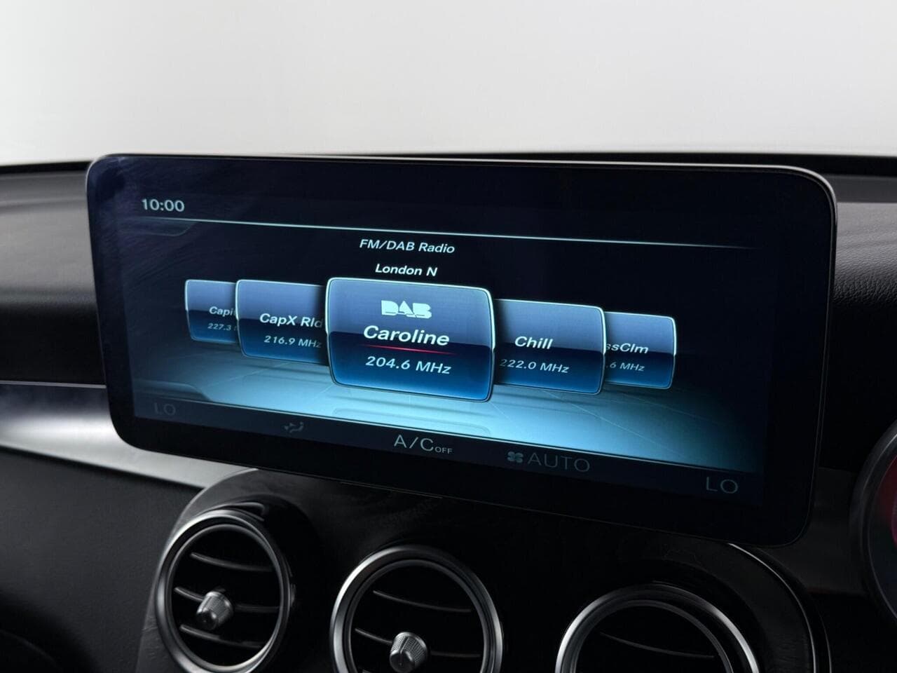 Mercedes-Benz GLC thumbnail Infotainment System