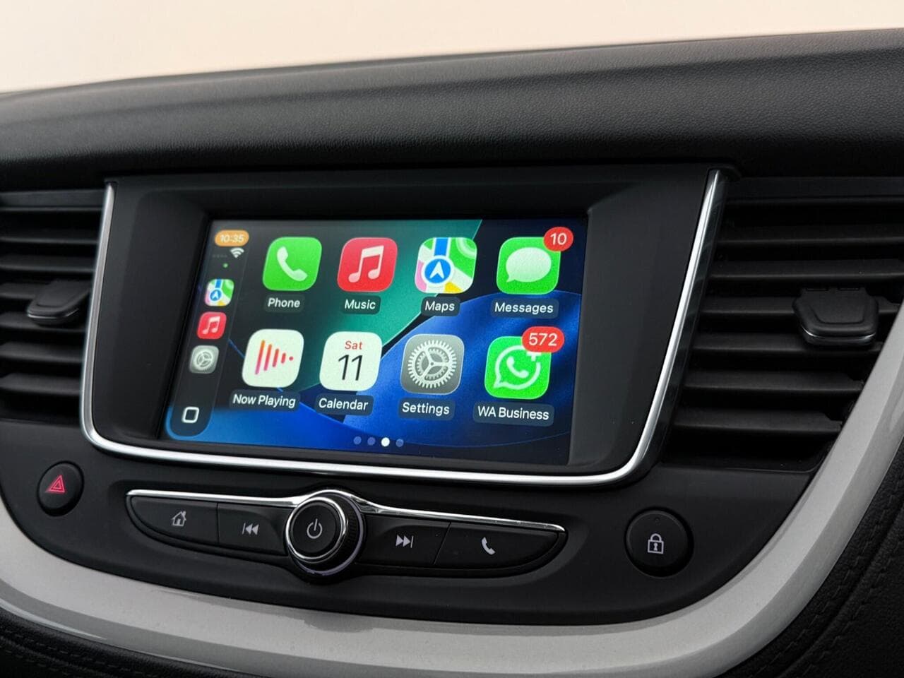 Vauxhall Grandland X thumbnail Infotainment System