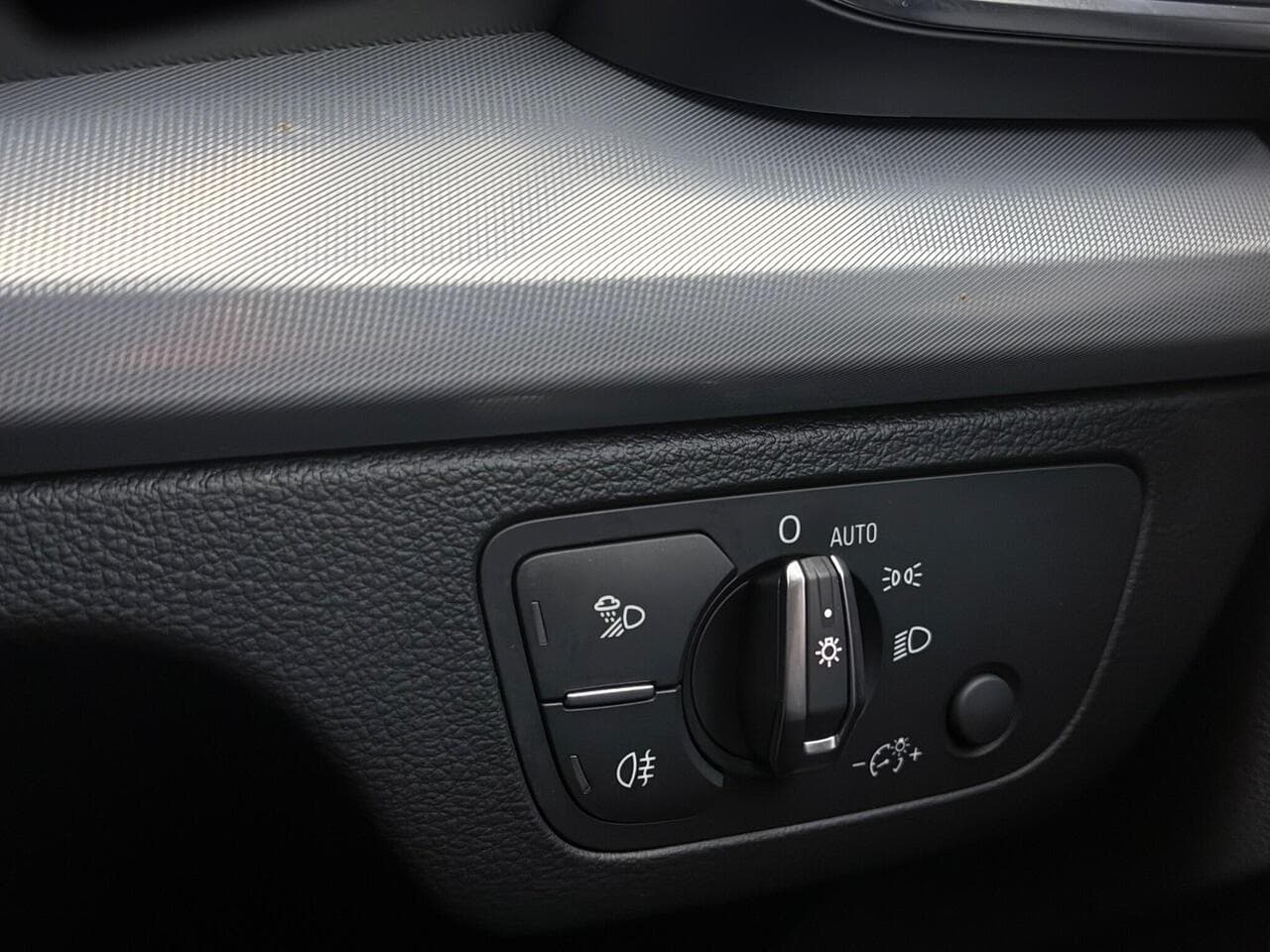 Audi Q5 thumbnail Misc Controls