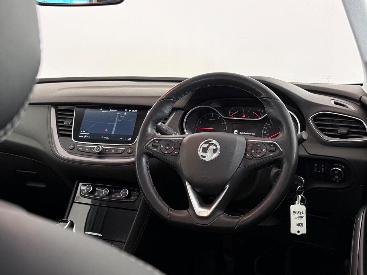 Vauxhall Grandland X thumbnail Steering Wheel