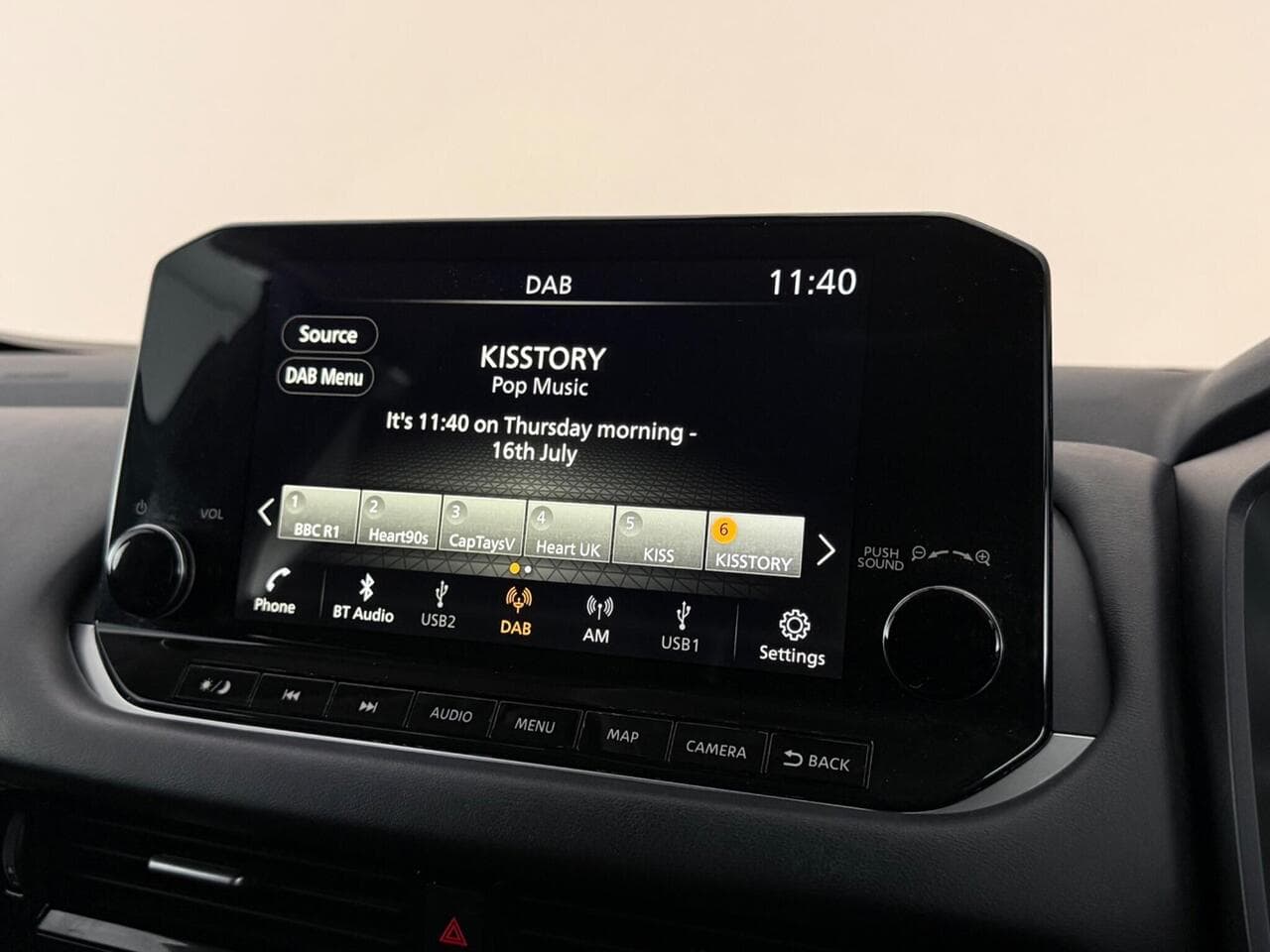 Nissan Qashqai thumbnail Infotainment System