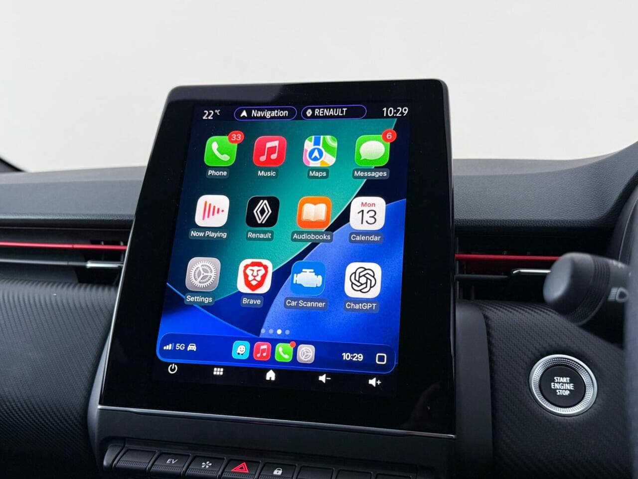 Renault Clio thumbnail Infotainment System