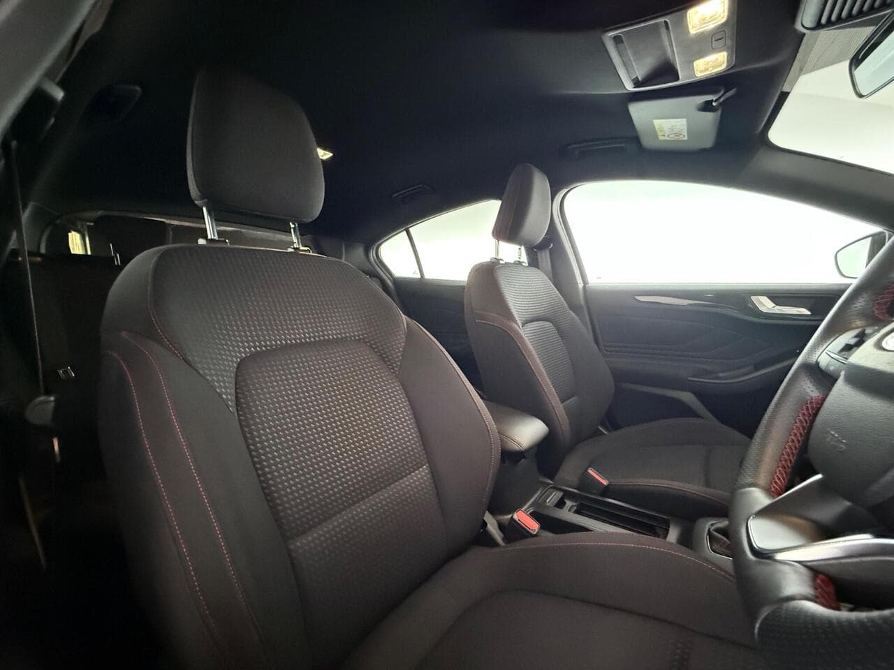 Ford Focus thumbnail Seat Driver