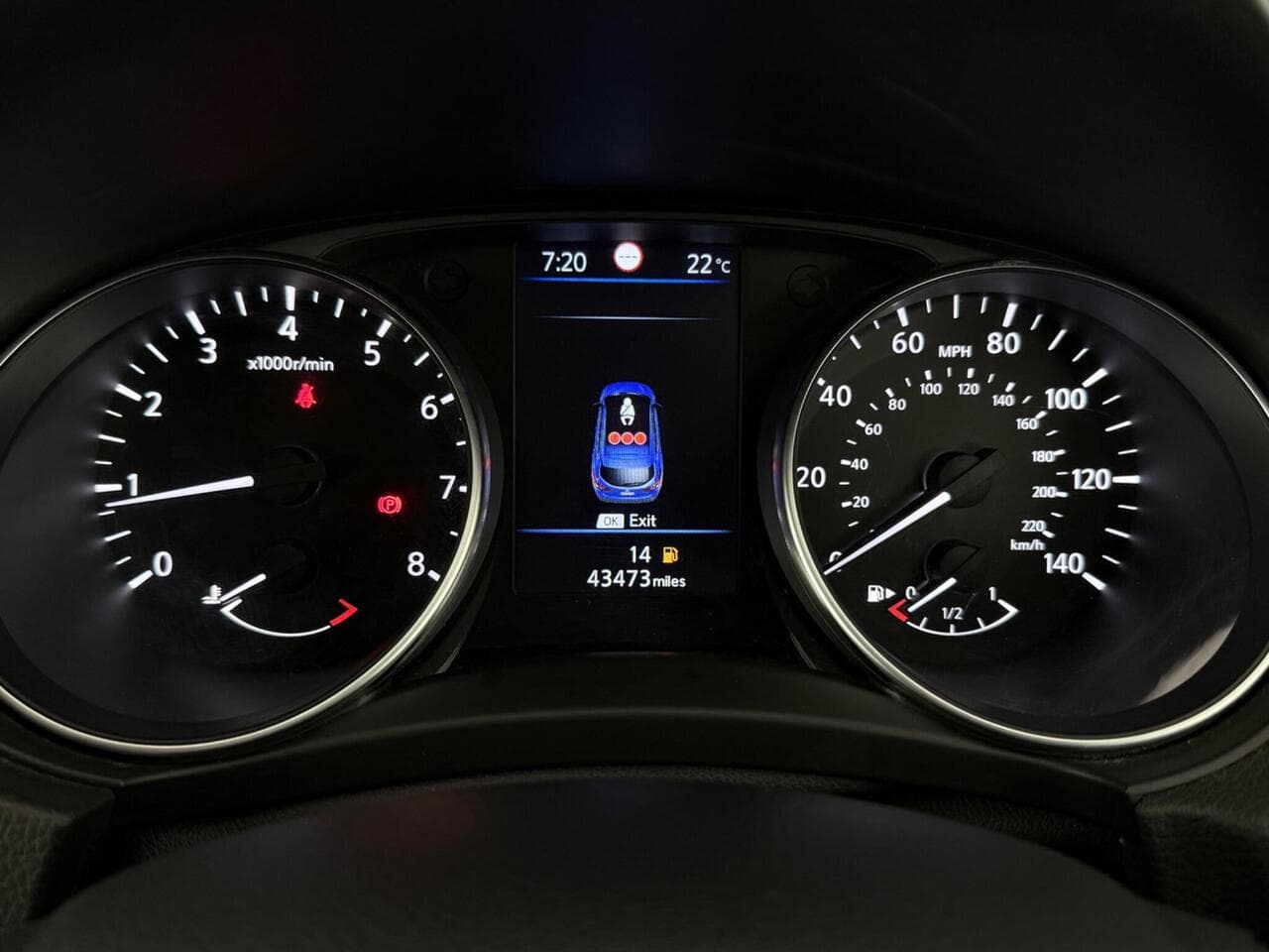 Nissan Qashqai thumbnail Driver Instruments