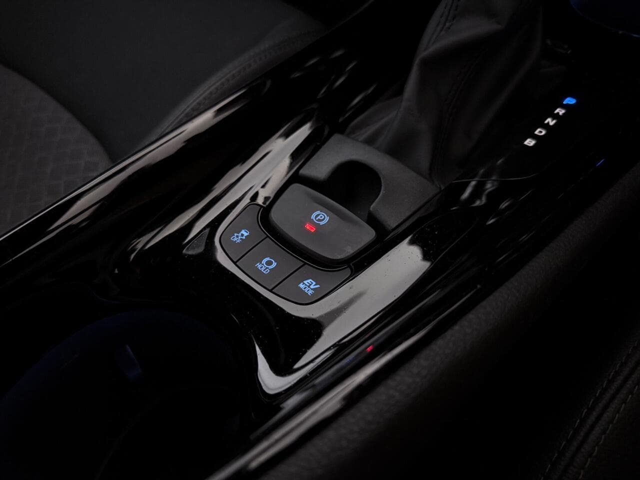 Toyota C-HR thumbnail Misc Controls