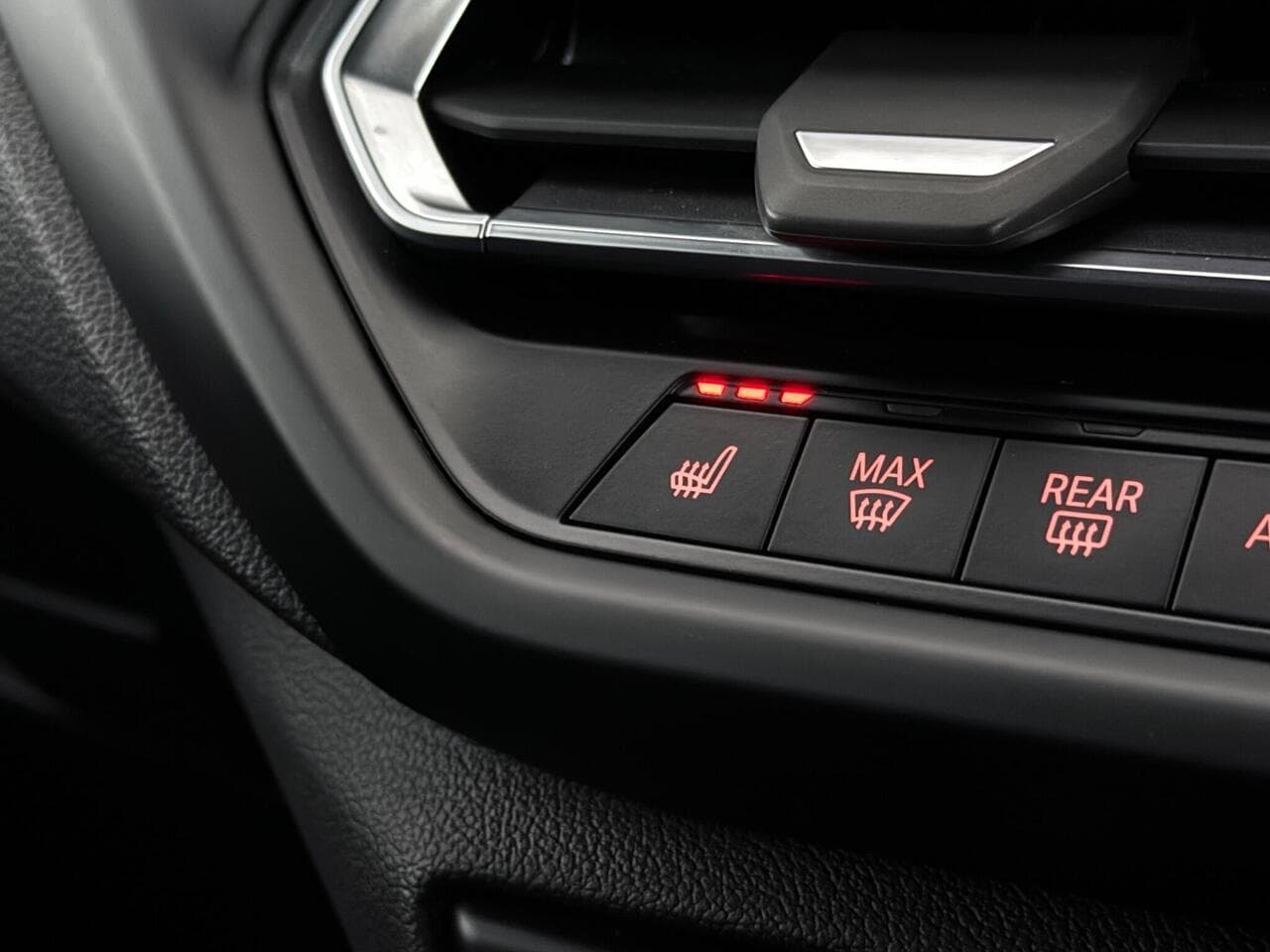 BMW 2 Series Gran Coupe thumbnail Misc Controls