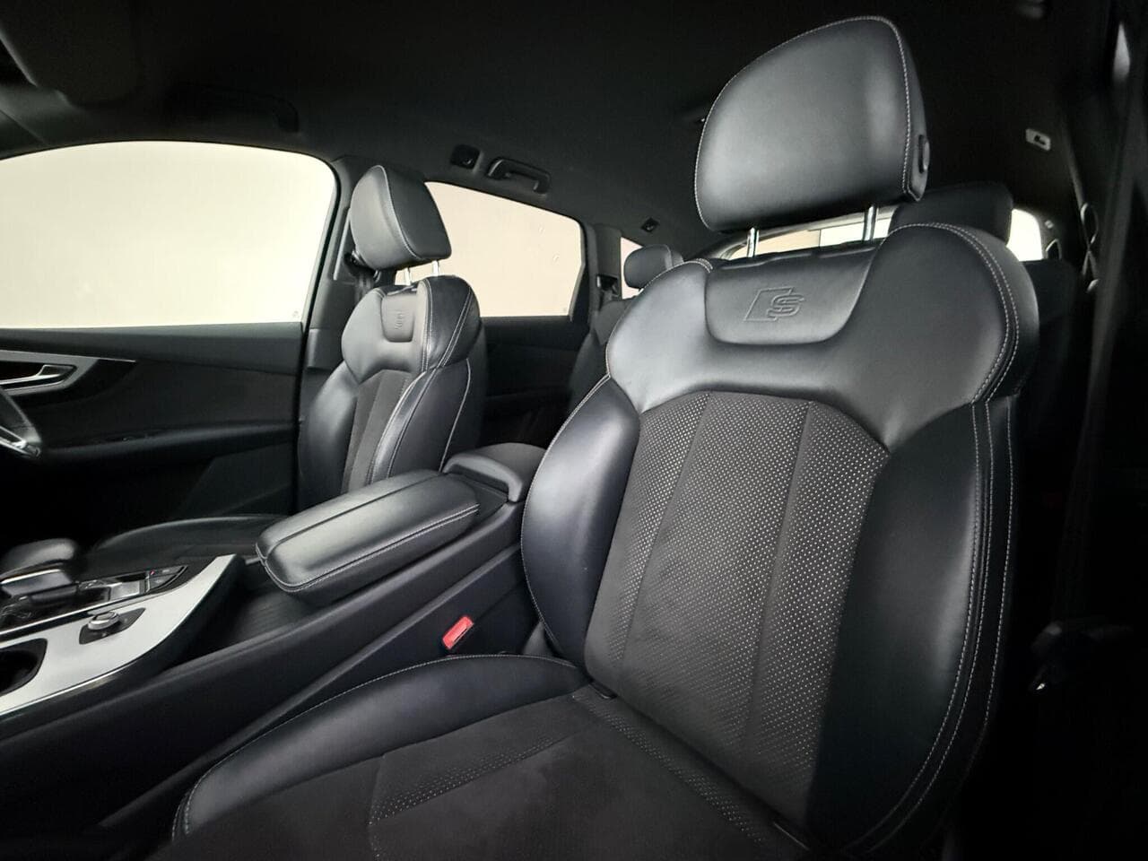 Audi Q7 thumbnail Seat Front Passenger