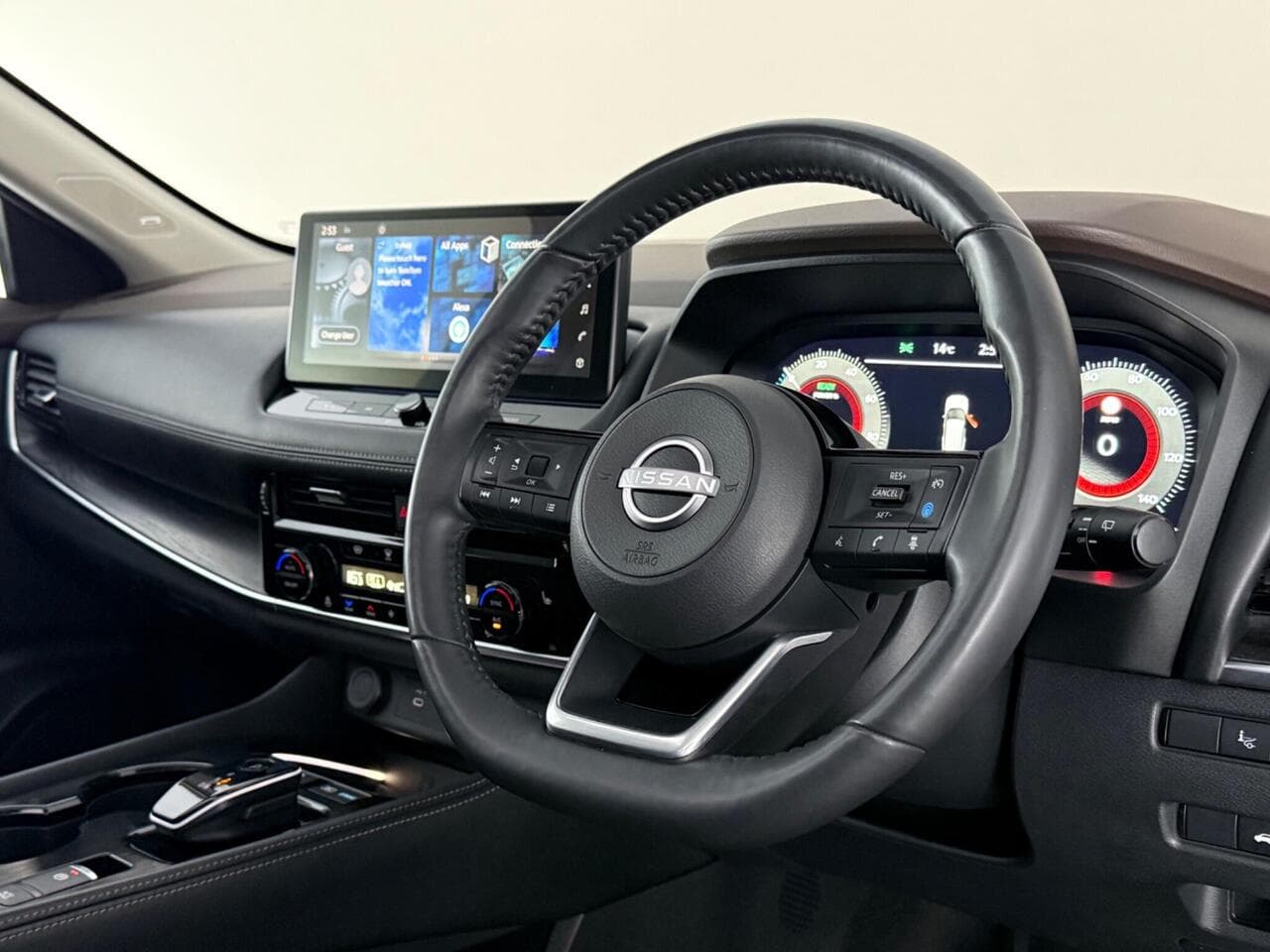 Nissan X-Trail thumbnail Steering Wheel