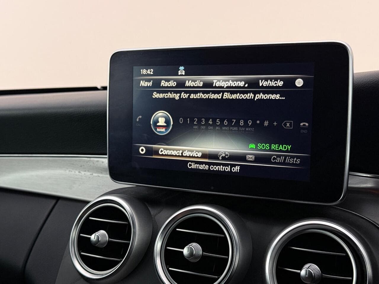 Mercedes-Benz C Class thumbnail Infotainment System