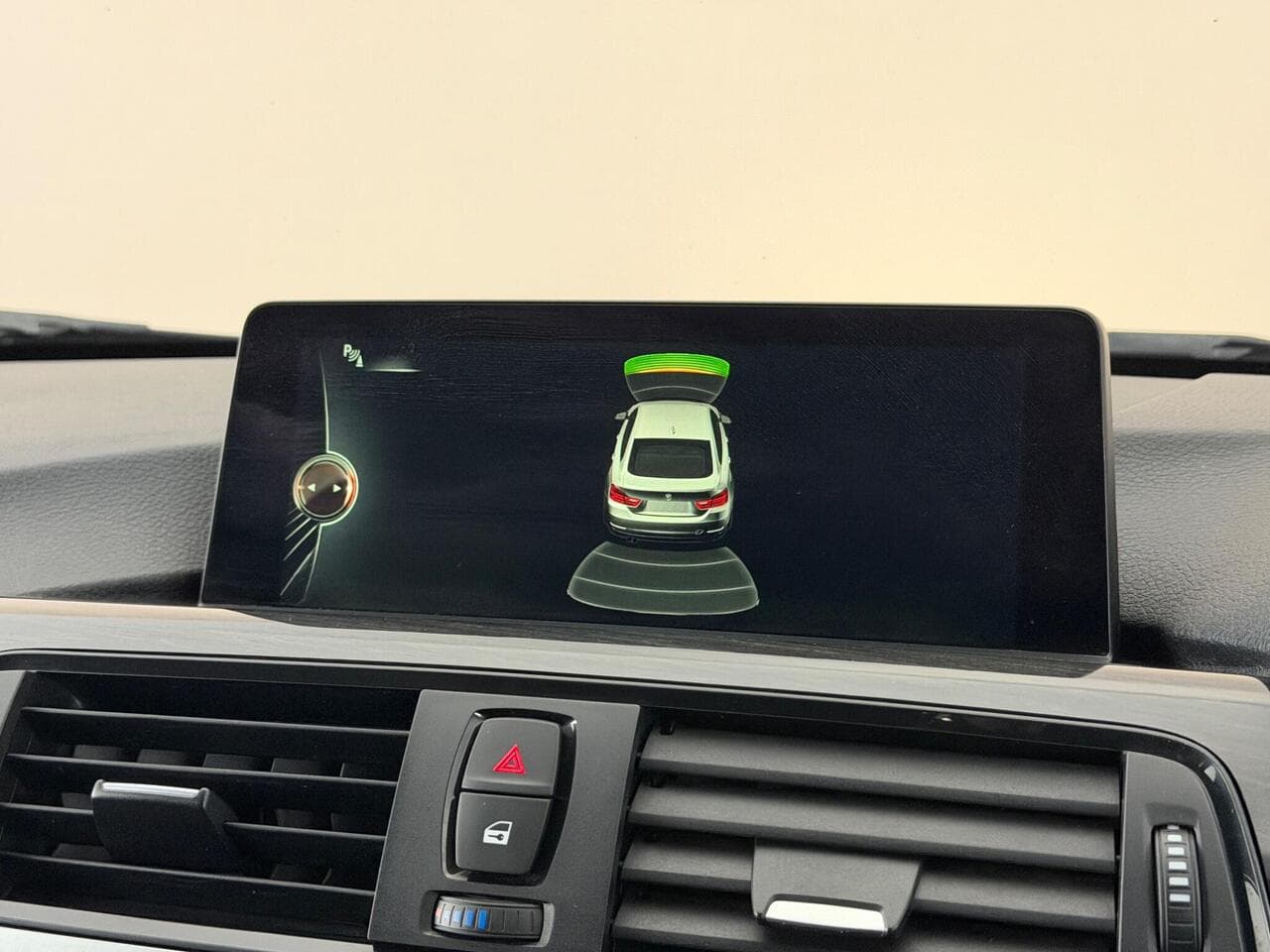 BMW 4 Series Gran Coupe thumbnail Infotainment System