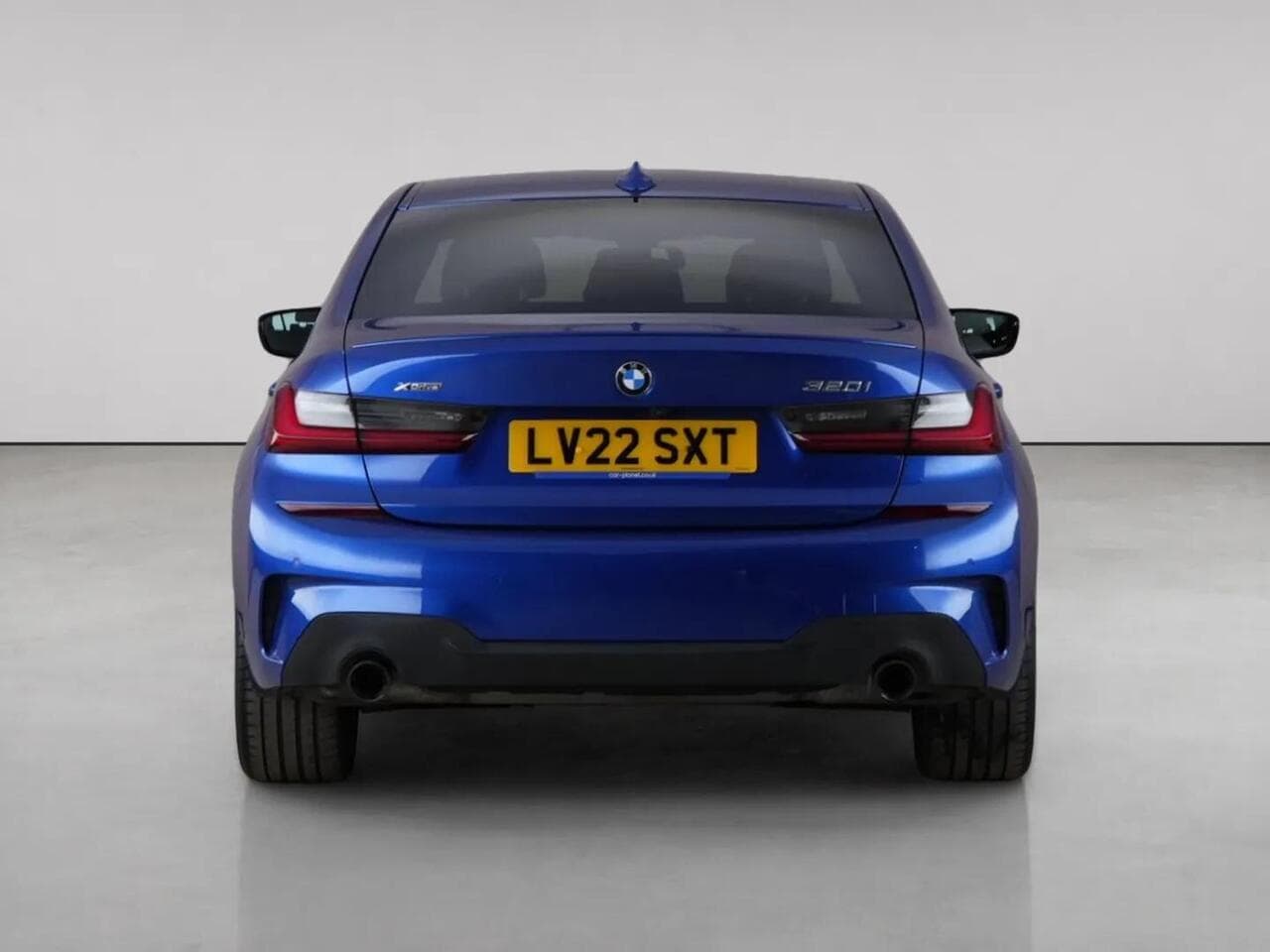 BMW 3 Series thumbnail Rear