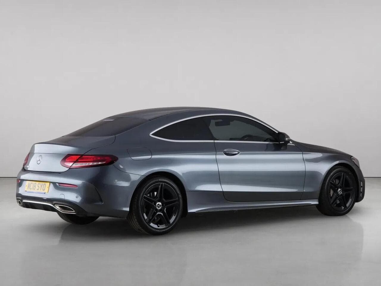 Mercedes-Benz C Class thumbnail Rear Right