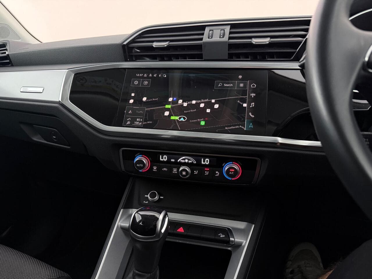 Audi Q3 thumbnail Infotainment System