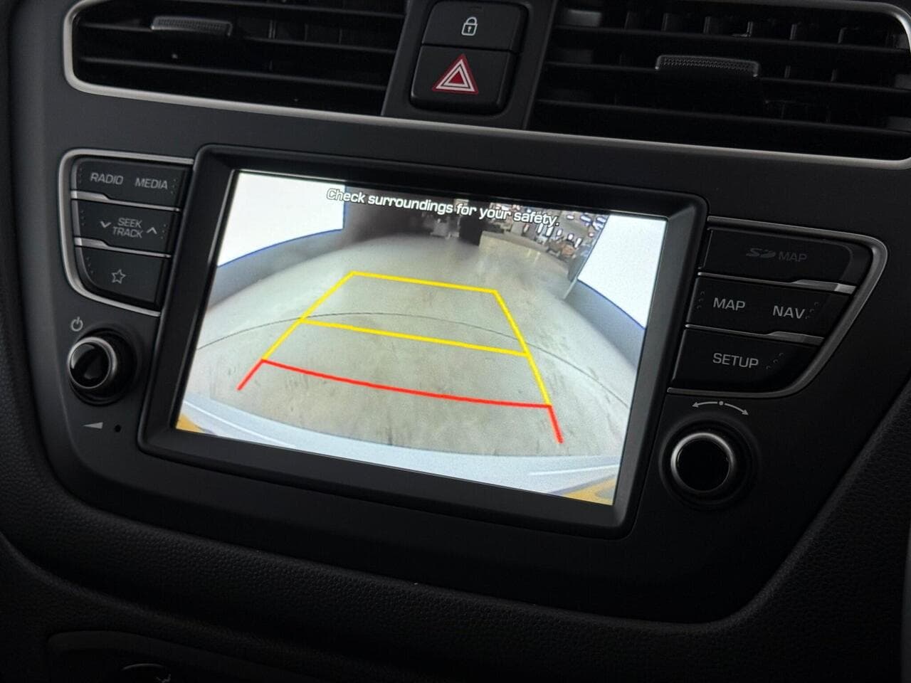 Hyundai i20 thumbnail Infotainment System