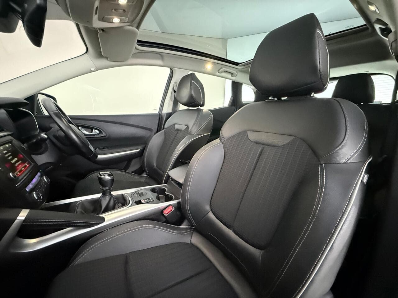 Renault Kadjar thumbnail Seat Front Passenger